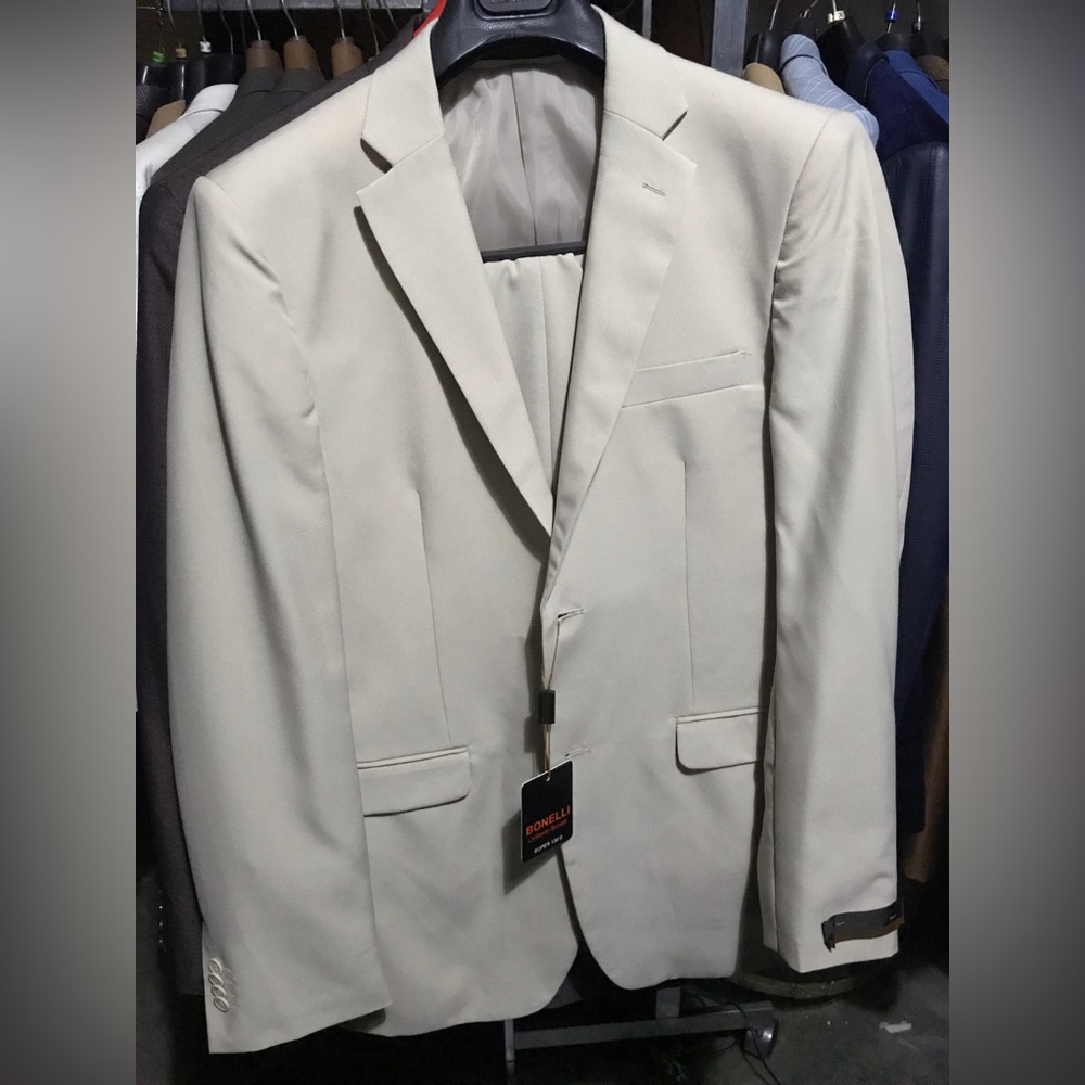 Umberio Bonelli Brand New With Tag 2-Piece Suit Size 40L
